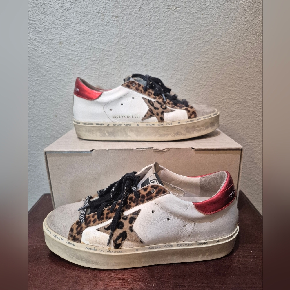 Golden Goose Hi Star Womens Sneakers with Black Star and Red Accents Size 38 - Picture 2 of 9